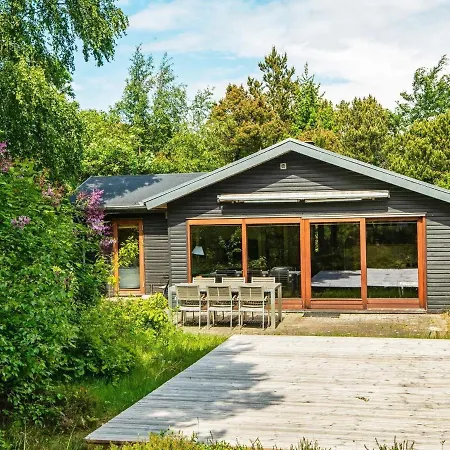 Two-bedroom Holiday In 25 Ferienhaus *