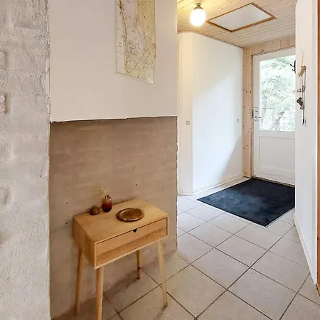 Two-bedroom Holiday In 25 *